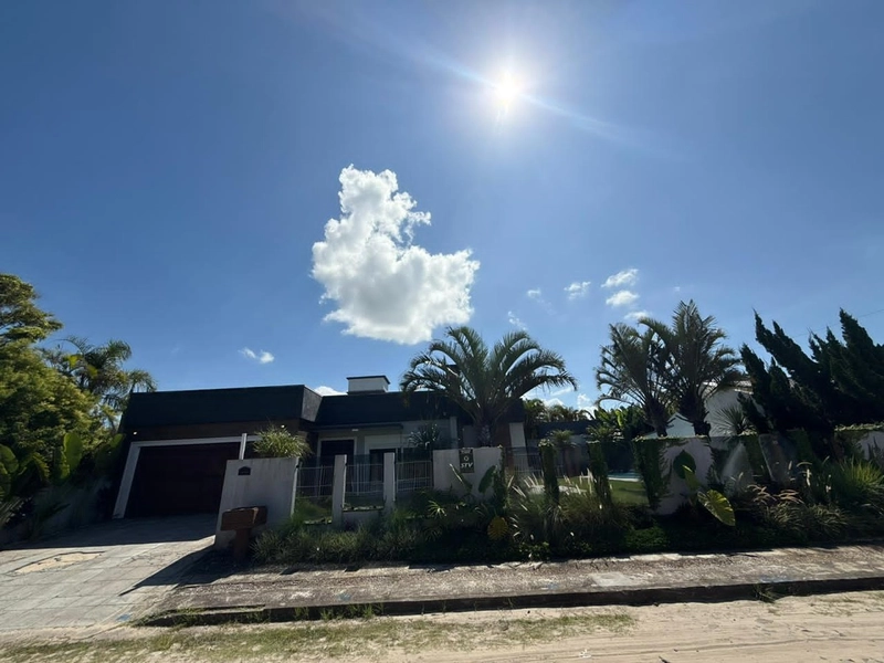 Casa mobiliada e decorada em Atlântida – Xangri-Lá: 1ª foto da galeria de imagens do imóvel