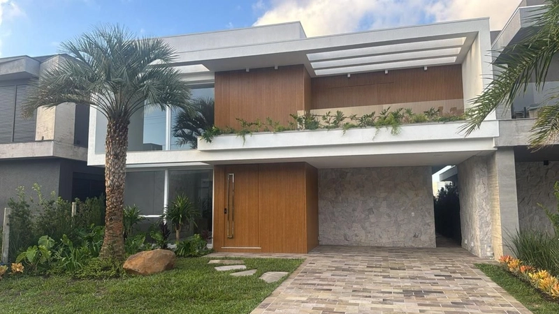 Casa em condomínio com 4 suítes: 1ª foto da galeria de imagens do imóvel