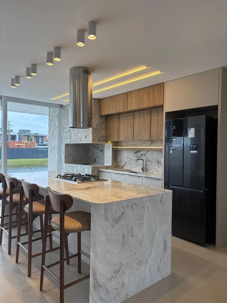 Casa em condomínio com 4 suítes: 8ª foto da galeria de imagens do imóvel