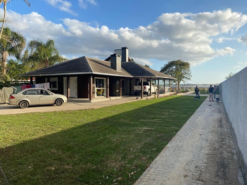 Lindo Sítio de Lazer na Beira da Lagoa: 1ª foto da galeria de imagens do imóvel