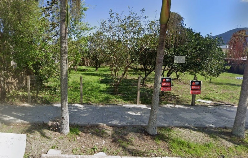Excelente terreno em rua asfaltada, pronto para construção..: 1ª foto da galeria de imagens do imóvel