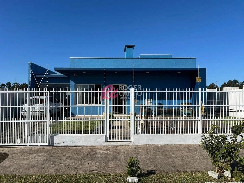 Lindo imovel com sala de estar com lareira, living e amplo espaco: 3ª foto da galeria de imagens do imóvel