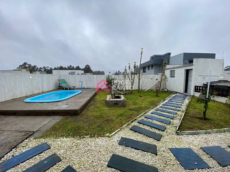 Lindo imovel com sala de estar com lareira, living e amplo espaco: 9ª foto da galeria de imagens do imóvel