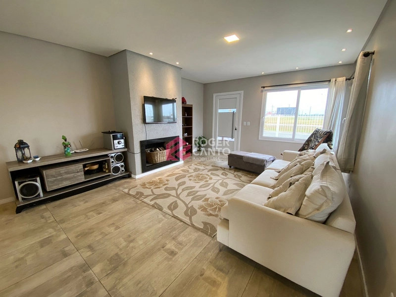 Lindo imovel com sala de estar com lareira, living e amplo espaco: 15ª foto da galeria de imagens do imóvel