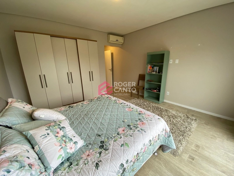 Lindo imovel com sala de estar com lareira, living e amplo espaco: 26ª foto da galeria de imagens do imóvel