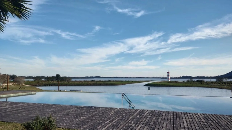 Terreno no Marina del Faro: 1ª foto da galeria de imagens do imóvel