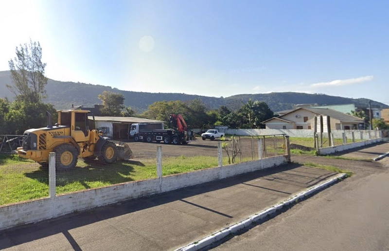 Amplo terreno: 1ª foto da galeria de imagens do imóvel