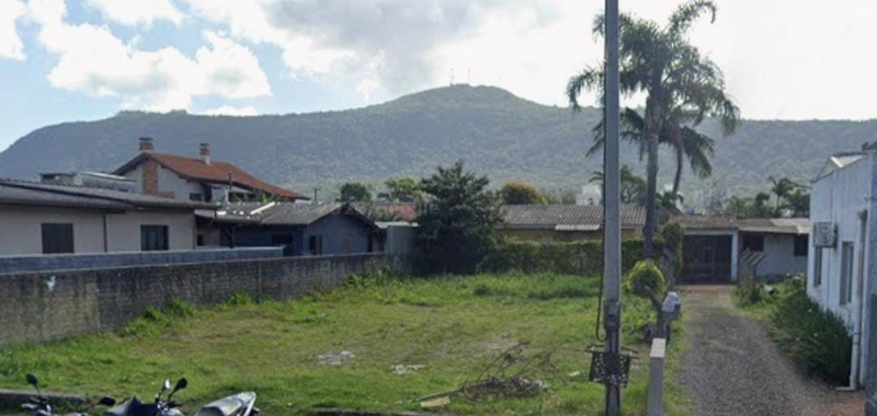 Terreno bem localizado: 2ª foto da galeria de imagens do imóvel