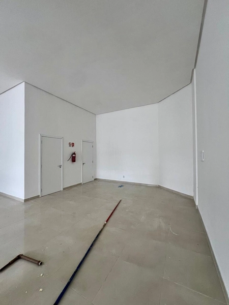 LOJA COMERCIAL: 3ª foto da galeria de imagens do imóvel