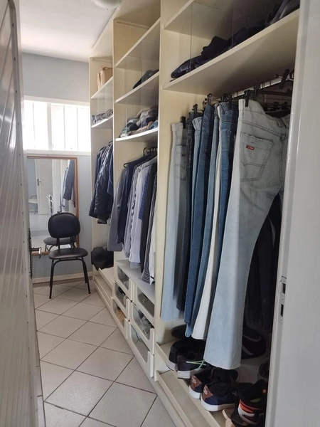 Ampla Residencia com Piscina: 23ª foto da galeria de imagens do imóvel