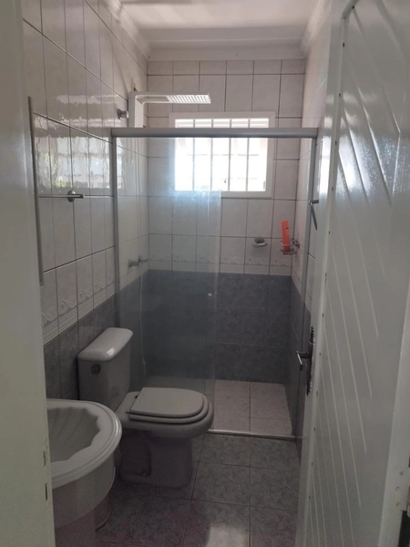 Ampla Residencia com Piscina: 10ª foto da galeria de imagens do imóvel