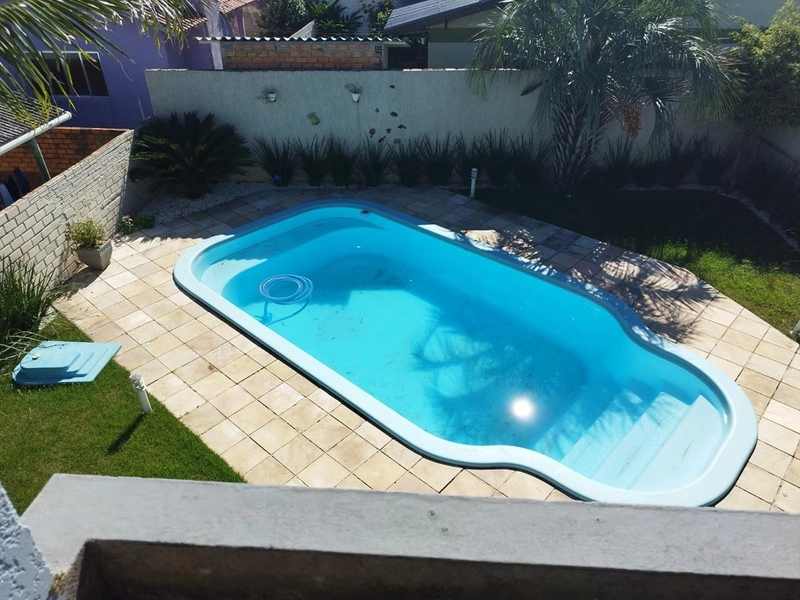 Ampla Residencia com Piscina: 15ª foto da galeria de imagens do imóvel