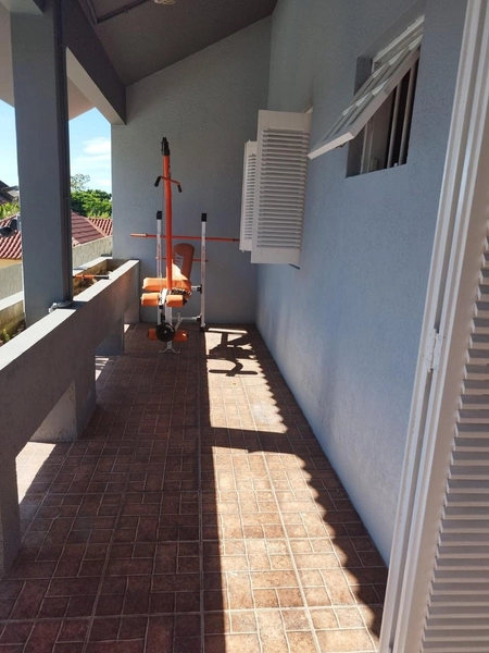 Ampla Residencia com Piscina: 14ª foto da galeria de imagens do imóvel