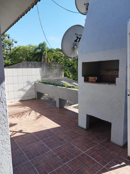 Ampla Residencia com Piscina: 12ª foto da galeria de imagens do imóvel
