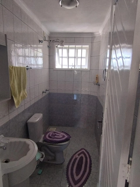 Ampla Residencia com Piscina: 6ª foto da galeria de imagens do imóvel