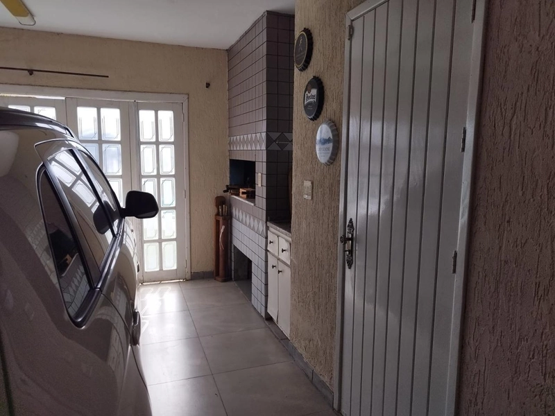 Ampla Residencia com Piscina: 8ª foto da galeria de imagens do imóvel