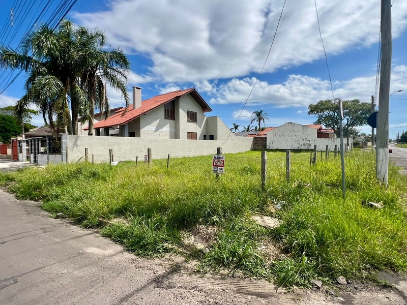 Excelente terreno de esquina no bairro Caiu do Céu: 1ª foto da galeria de imagens do imóvel