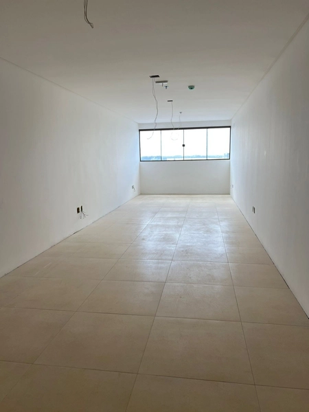 Loja comercial no centro da cidade: 3ª foto da galeria de imagens do imóvel