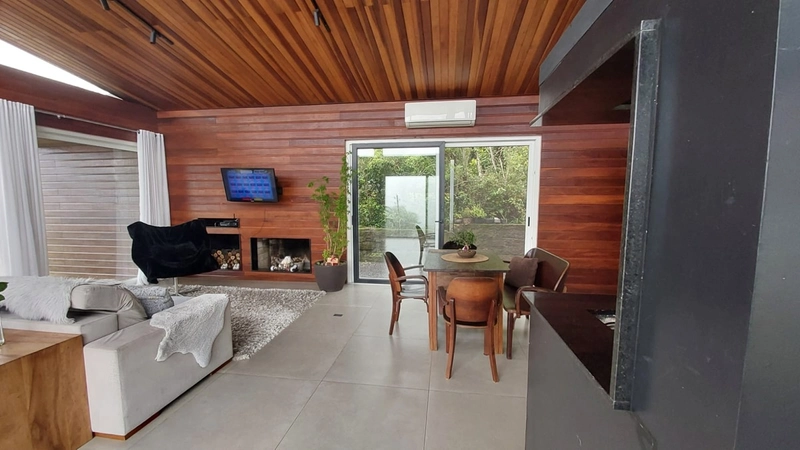 Casa alto padrão no Morro da Borussia: 15ª foto da galeria de imagens do imóvel