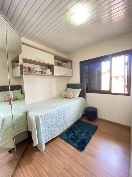 Belíssima casa com piscina: 7ª foto da galeria de imagens do imóvel