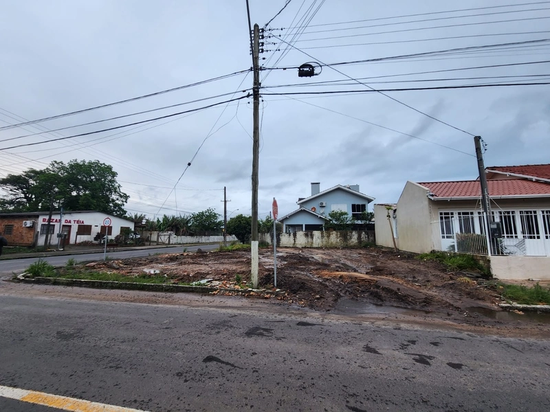Excelente terreno de esquina no Centro: 2ª foto da galeria de imagens do imóvel