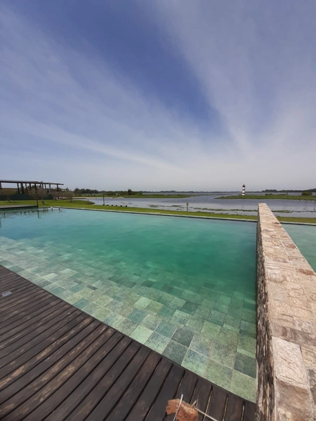 Terreno de esquina em condomínio + Garagem para Jet ski: 5ª foto da galeria de imagens do imóvel