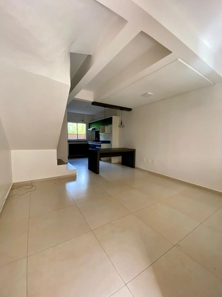 Duplex Semi mobiliado: 3ª foto da galeria de imagens do imóvel