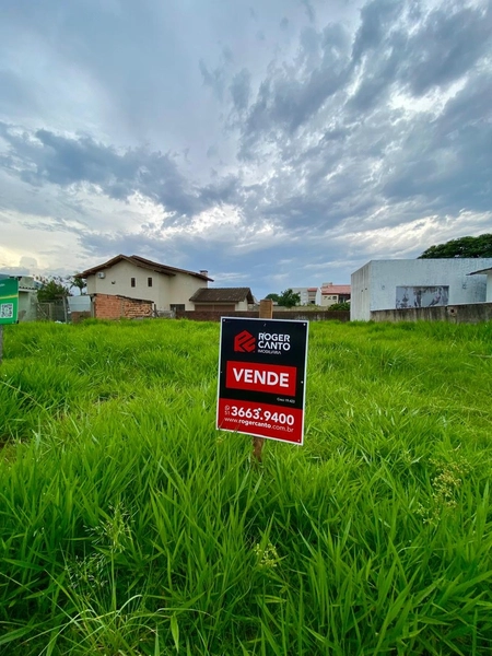 Excelente terreno no centro da cidade: 1ª foto da galeria de imagens do imóvel