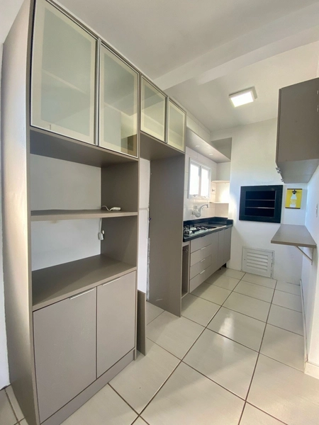 Apartamento Semi mobiliado: 3ª foto da galeria de imagens do imóvel