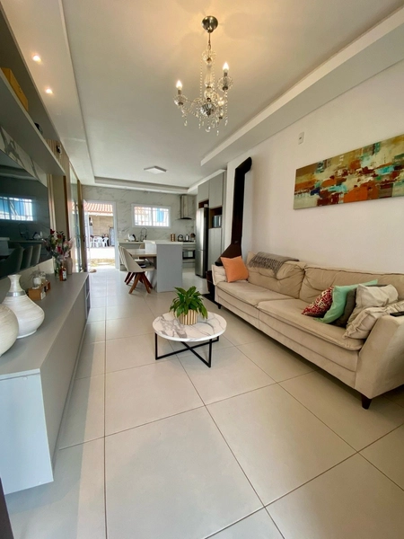 Excelente casa térrea com piscina no bairro Serramar: 4ª foto da galeria de imagens do imóvel