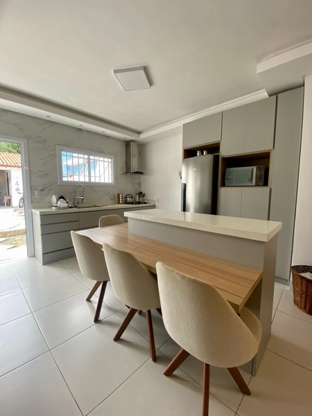 Excelente casa térrea com piscina no bairro Serramar: 7ª foto da galeria de imagens do imóvel