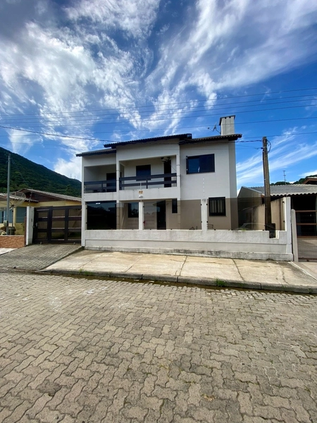 Sobrado no Bairro Laranjeiras: 1ª foto da galeria de imagens do imóvel