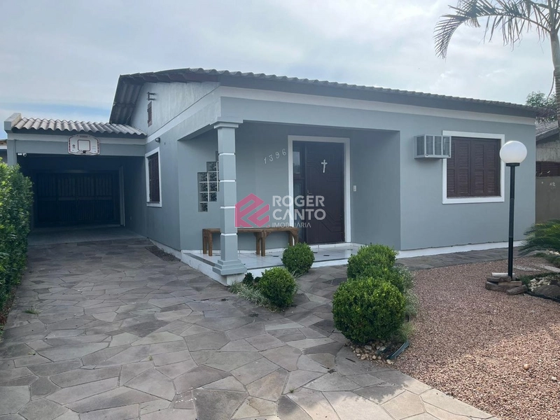 Casa térrea á venda de 3 quartos sendo uma suite.