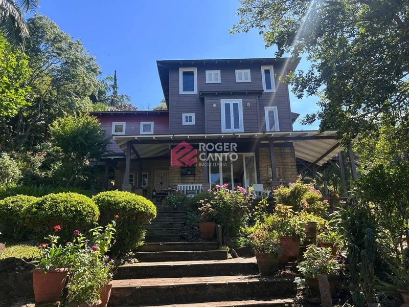 Um refúgio encantador onde o rústico encontra o sofisticado