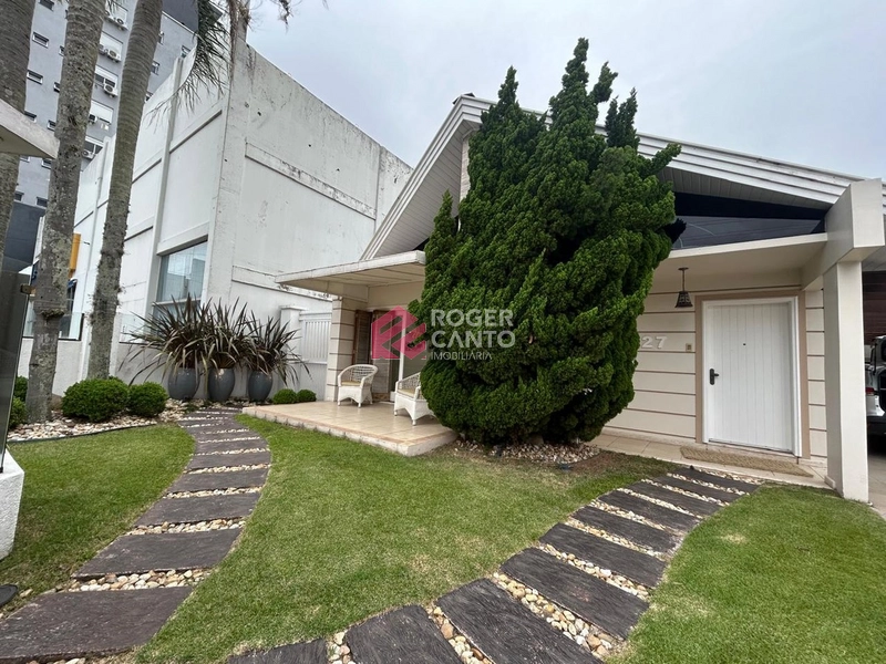 Bela casa localizada em uma das principais avenidas de Osório: 2ª foto da galeria de imagens do imóvel