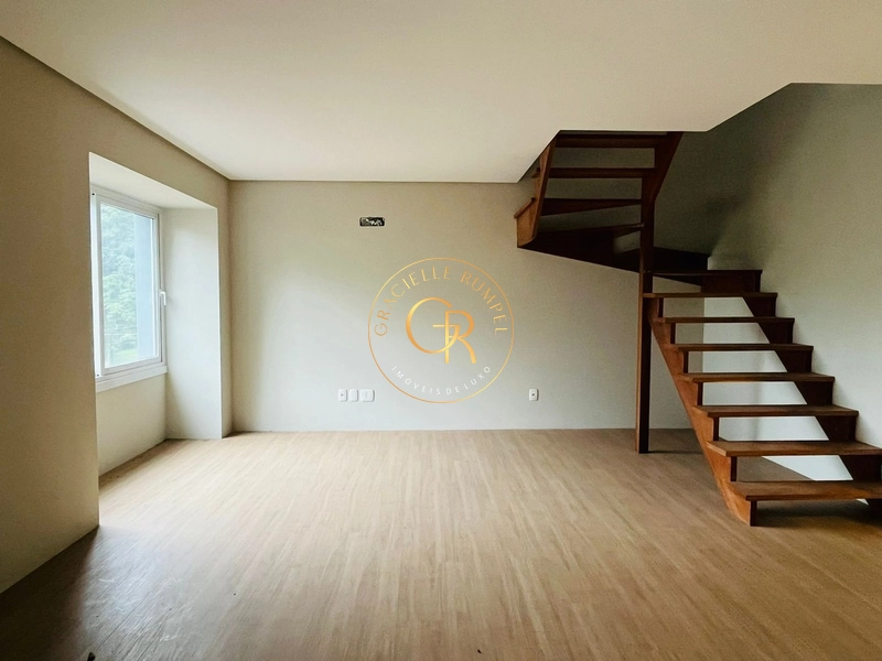 Apartamento Duplex com 2 suítes em Canela: 1ª foto da galeria de imagens do imóvel