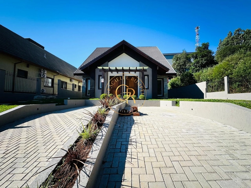 Casa com 3 suítes em Gramado!: 2ª foto da galeria de imagens do imóvel