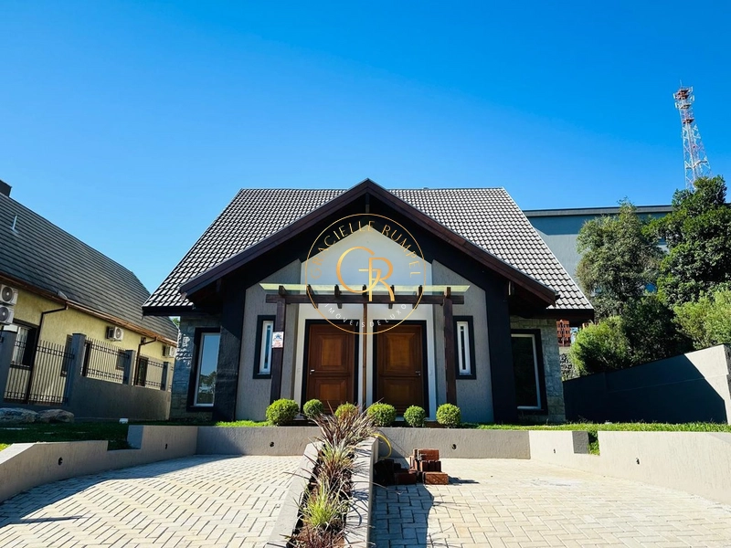 Casa com 3 suítes em Gramado!: 1ª foto da galeria de imagens do imóvel