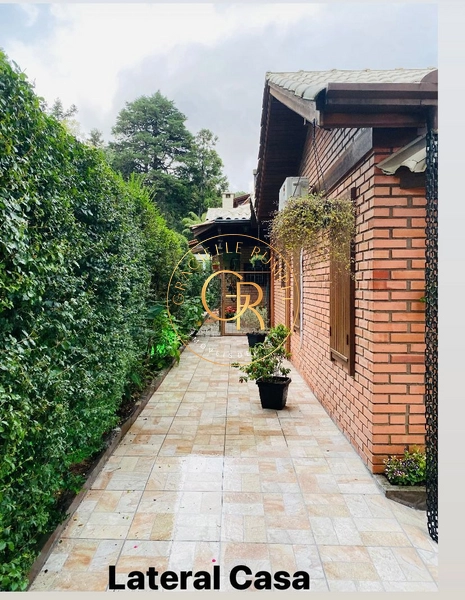 Belíssima Casa com 04 dormitórios em Gramado!: 32ª foto da galeria de imagens do imóvel