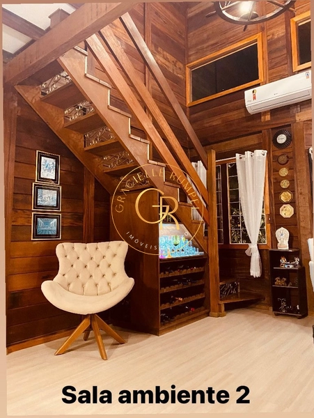 Belíssima Casa com 04 dormitórios em Gramado!: 12ª foto da galeria de imagens do imóvel