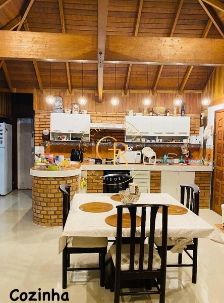 Belíssima Casa com 04 dormitórios em Gramado!: 16ª foto da galeria de imagens do imóvel