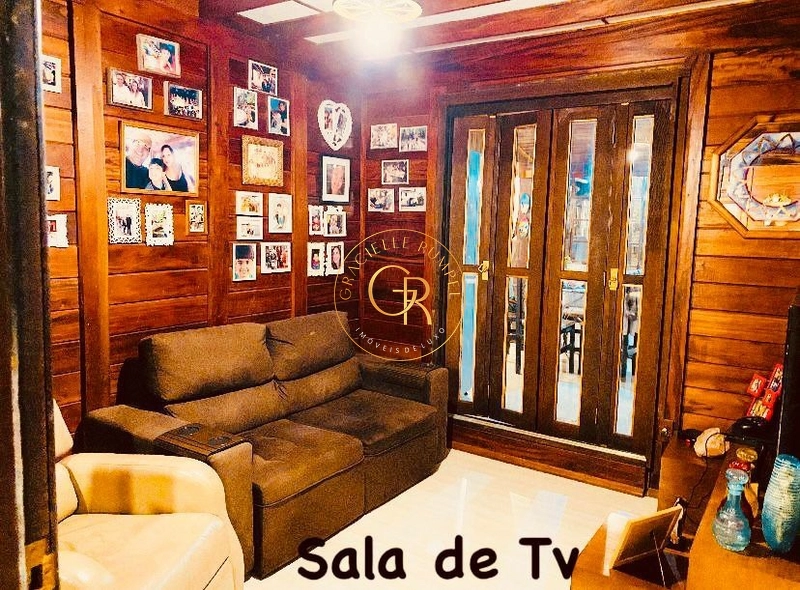 Belíssima Casa com 04 dormitórios em Gramado!: 3ª foto da galeria de imagens do imóvel