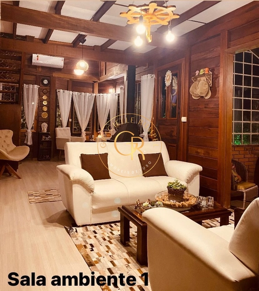 Belíssima Casa com 04 dormitórios em Gramado!: 5ª foto da galeria de imagens do imóvel
