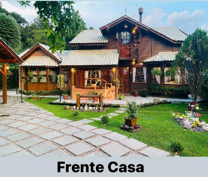 Belíssima Casa com 04 dormitórios em Gramado!: 1ª foto da galeria de imagens do imóvel