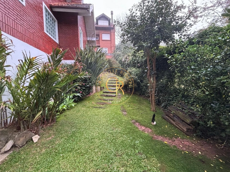 Casa com 04 dormitórios em Bairro Nobre em Canela!: 4ª foto da galeria de imagens do imóvel