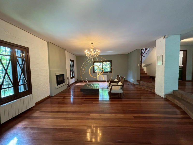 Casa Maravilhosa com 03 suítes em Canela!: 7ª foto da galeria de imagens do imóvel
