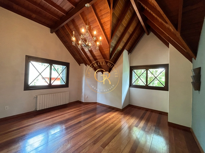 Casa Maravilhosa com 03 suítes em Canela!: 29ª foto da galeria de imagens do imóvel