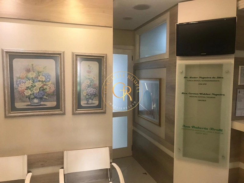 Sala Comercial em Centro Clínico no Centro de Gramado: 2ª foto da galeria de imagens do imóvel
