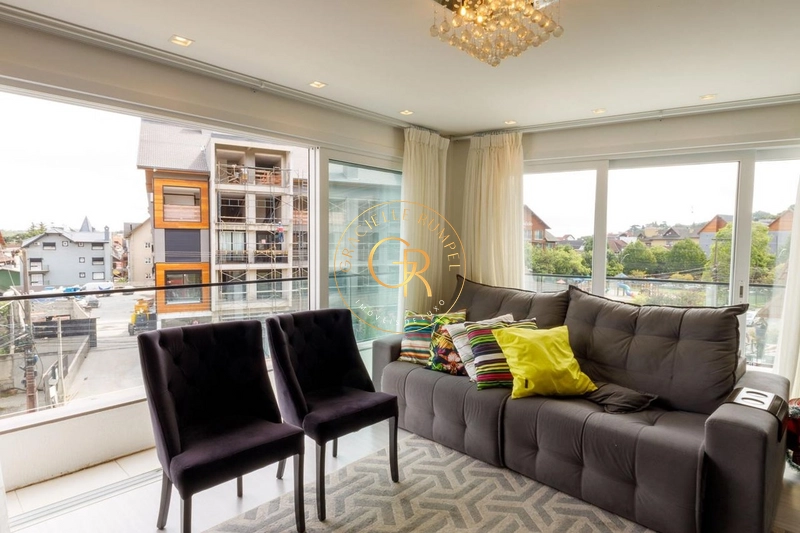 Apartamento com 02 dormitórios Mobiliado e Decorado em Gramado: 1ª foto da galeria de imagens do imóvel