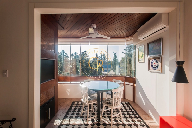 Apartamento Cobertura Duplex com 03 dormitórios em Gramado: 2ª foto da galeria de imagens do imóvel